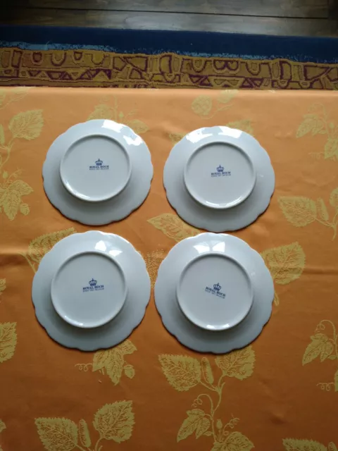 Lot de 4 Assiettes à Dessert  ROYAL BOCH , Motif D'oignons autour de l'assiette 2