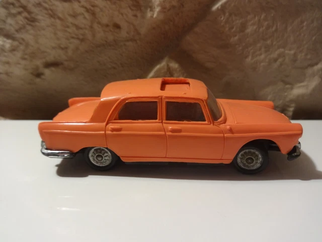 ORIGINAL NOREV FRANCE 1/43° Peugeot 404 Bleu Marine Bache Gris Clair N°159 Tbe EUR 190,00 - FR