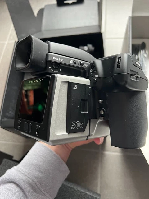 Protège-dos Hasselblad HxD – Réf 3053372 / 3053346 – Étui Rigide Noir – Neuf – Suède