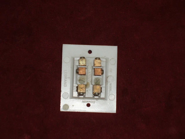 Mistral two-way switch Legrand with functional indicator