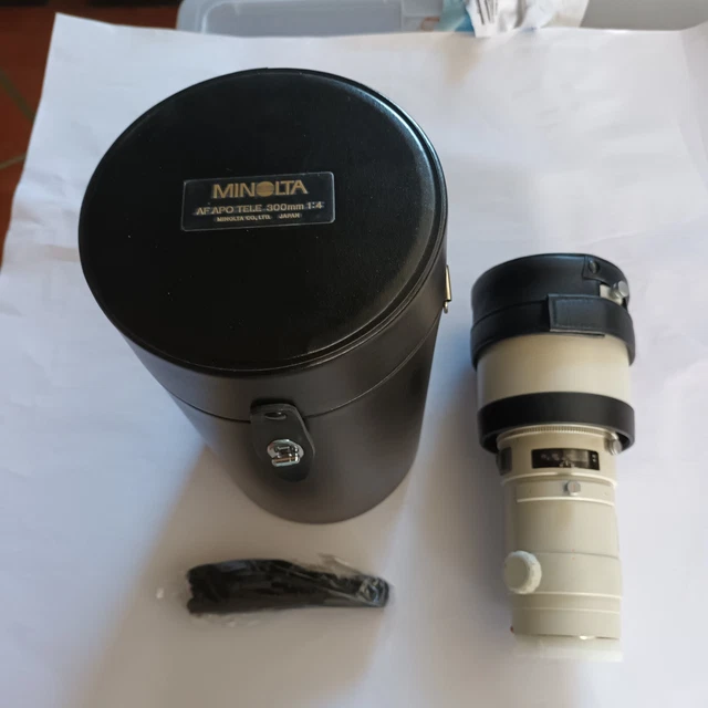 MINOLTA AF 300mm F4 APO G High-Speed. Mint condition. Like new. 3