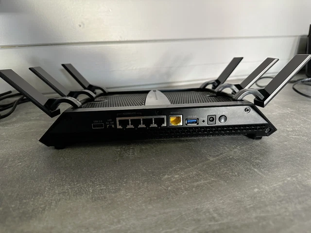 NETGEAR Nighthawk X6S router Wi-Fi intelligente (R8000P) - router tri-band AC4000 2