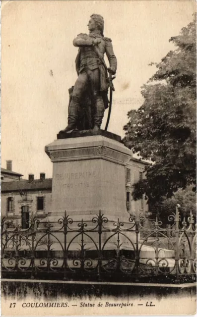 CPA Coulommiers Statue de Beaurepaire (1268607)