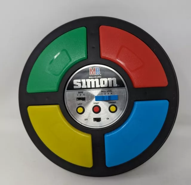 Vintage 1978 Simon Milton Bradley Electronic Game - Good Working Condition