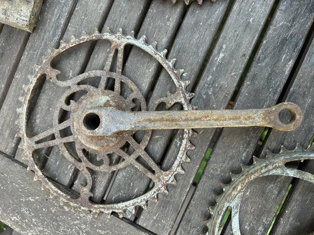 ANCIEN VELO JEU de pedalier PEUGEOT 1910/1920 AXE vintage randonneuse