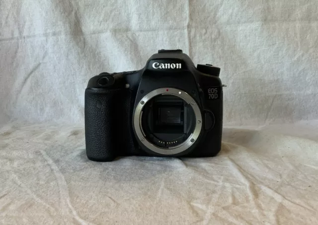 Canon EOS 70D Digital Camera Body Only