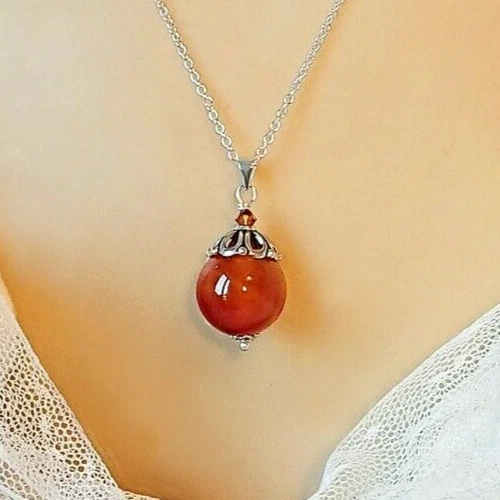 Collier pendentif pierre rouge orangé cornaline boule 16 mm / Plaqué argent