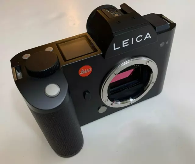 Leica SL Typ 601 M/LESS 24MP Full Frame BODY Only with charger and Battery.