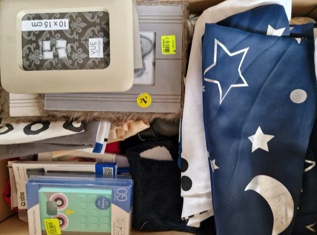 Beaucoup de marchandises mixtes, 500 pièces 1$/pièce, ménage, vêtements,...