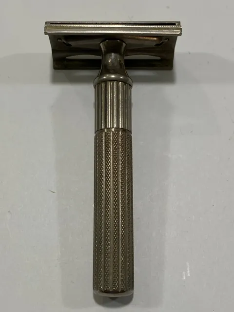 Early VINTAGE GILLETTE CANADA FAT HANDLE TECH w/TRIANGLE GUARD SLOTS