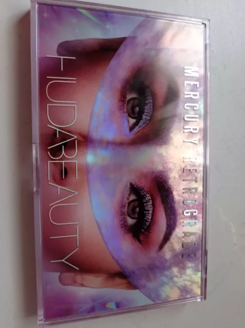 paleta de sombras Mercury Retrograde Huda Beauty