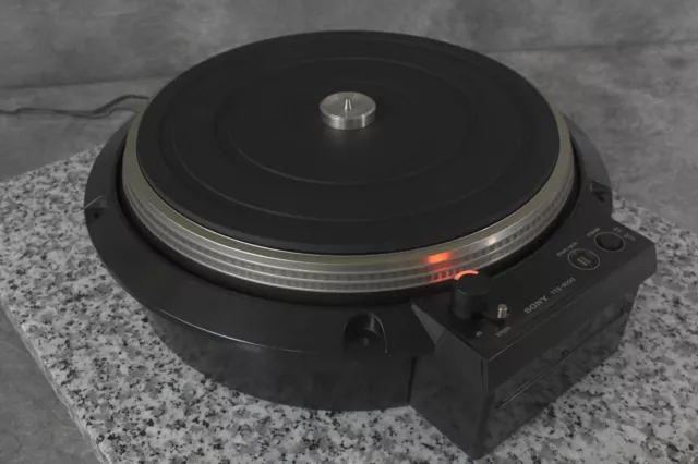 SONY TTS-6000 Direct Drive Servo-Controlled Turntable in Very Good Condition.