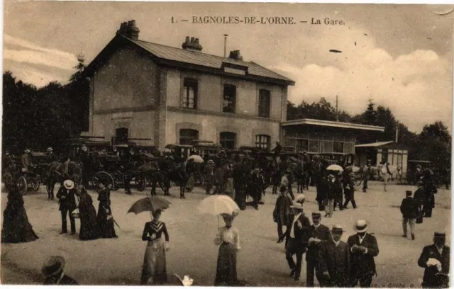 CPA BAGNOLES-de-l'ORNE - La gare (195595)