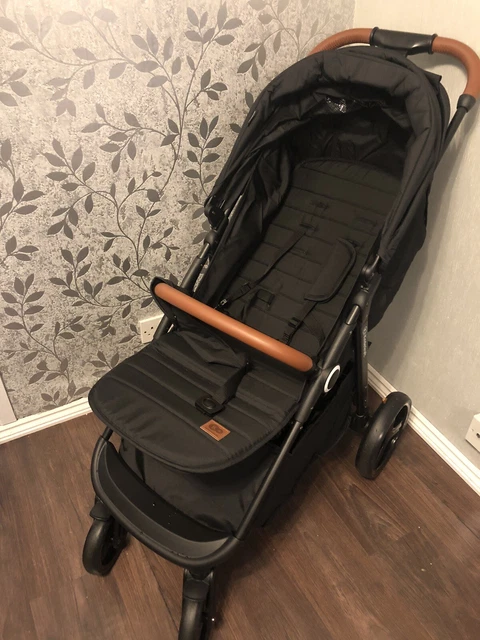 kinderkraft grande + stroller, Birth- 22kg (4years) Used But Good Condition.