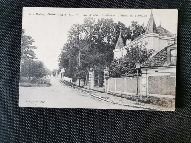 CPA 94 BOISSY-SAINT-LEGER - Rue Stanislas-Révillon at Château des Tourelles