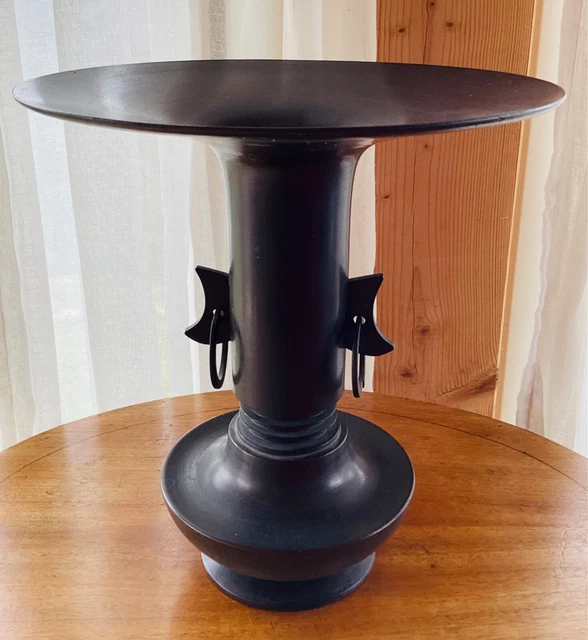 VASE JAPONAIS ANCIEN EN BRONZE POUR IKEBANA, ÉPOQUE MEIJI, HAUTEUR 29,5