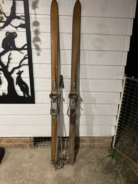 Vintage Ski. Kandahar Wooden snow skis, Full Set