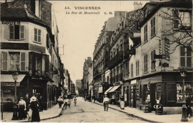 CPA VINCENNES La Rue de Montreuil (65705)