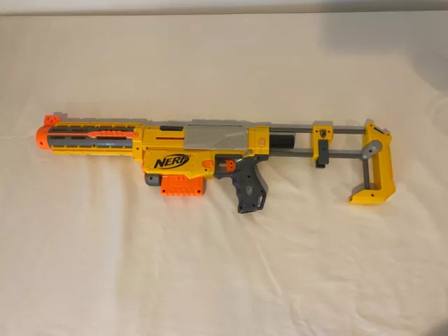 2008 Nerf N-Strike Recon CS-6 w/ original barrel, stock and clip w/ 6 darts