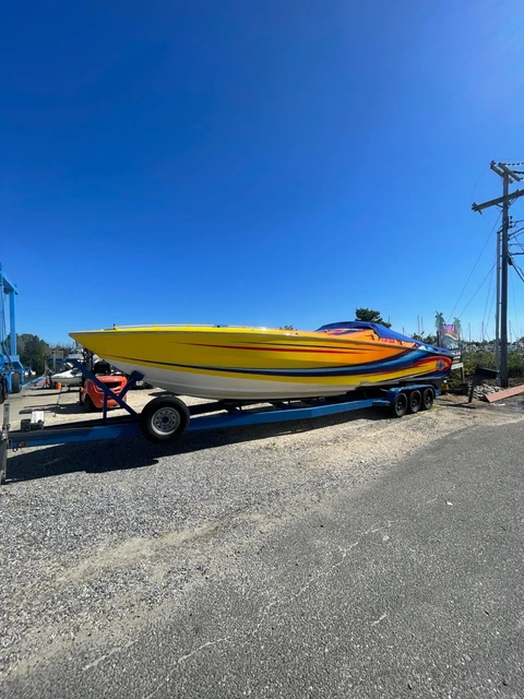 2003 Cigarette Top Gun 38'