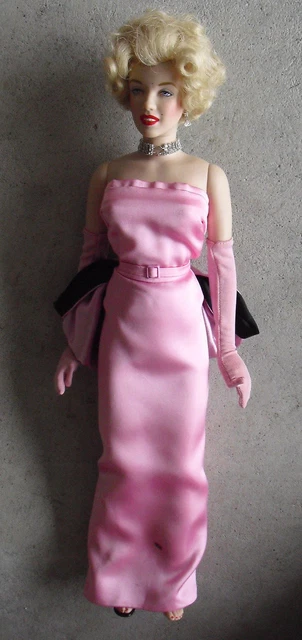 RARE Franklin Mint Vinyl Marilyn Monroe in Pink Sample Doll 15" Tall LOOK