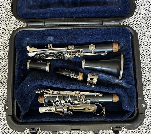Selmer Clarinet Goldentone-3 Mouthpiece + Case. Selmer Clarinet Goldentone-3 Mouthpiece + Case.