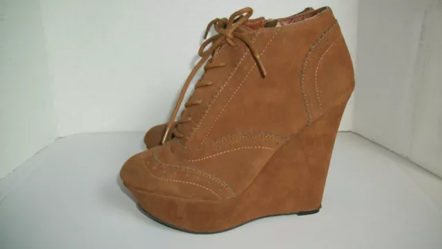 Charlotte Russe Women's Brown Faux Suede Platform Wedges Ankle Boots Lace Up  6