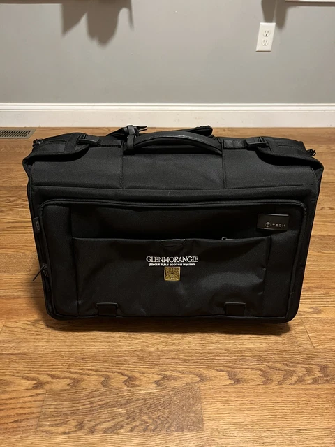 Tumi T-Tech Wheeled Black Ballistic Nylon  Carry-On 14.5"x22"x8.5" Garment Bag