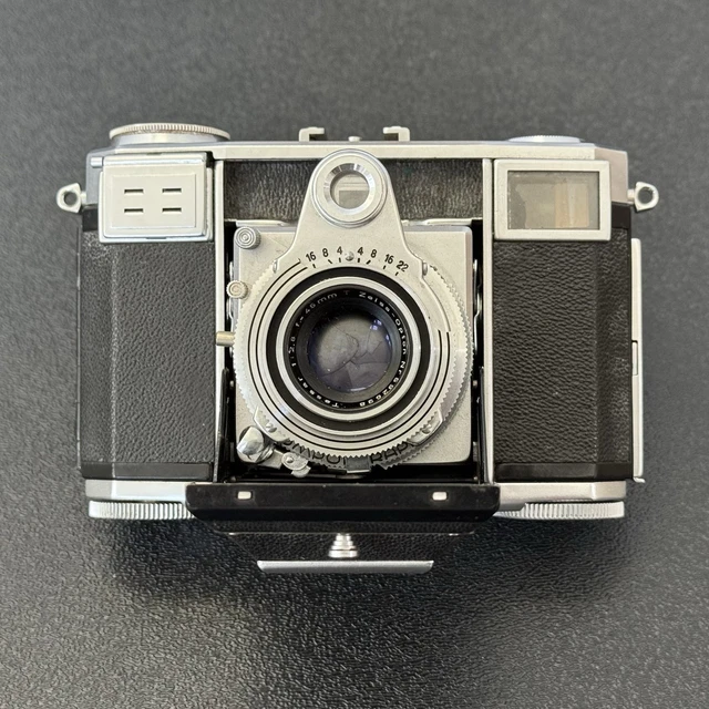 Appareil photo argentique Zeiss Ikon Contessa 35 mm avec objectif