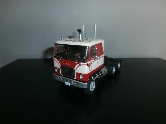 GMC Astro 95 Semi-remorque Porte-engin 1970 N°25 - Altaya 1/43, Rouge, état Neuf