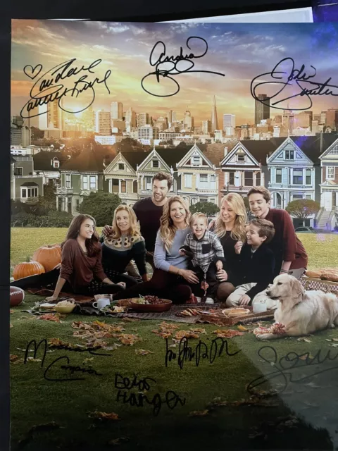 Fuller House Cast Glossy Photo Signed Image From Fuller House Set