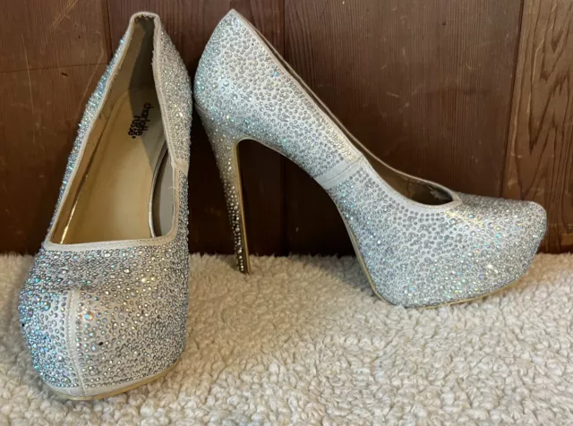 CHARLOTTE RUSSE Cinderella Rhinestone Slip On 6 Inch Platform High Heels Size 10