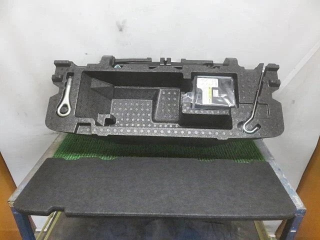 DAIHATSU Move 2020 5BA-LA160S Kit attrezzi [usato] [PA86572807]