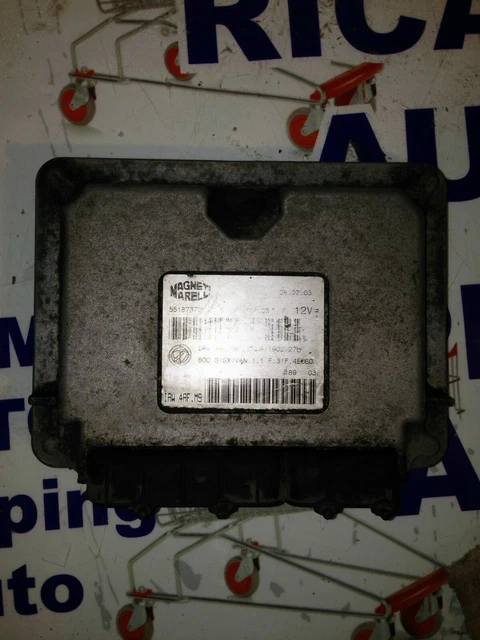 Couverture Éclateur Fiat 1800 2100 Berline Familiale 2 Série Original