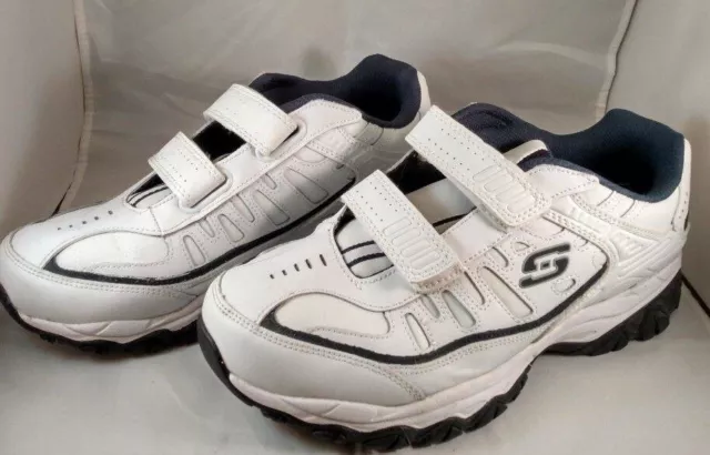 Skechers Wide fit Men Memory Foam Size 8.5 Shoes White And Navy Blue No Laces