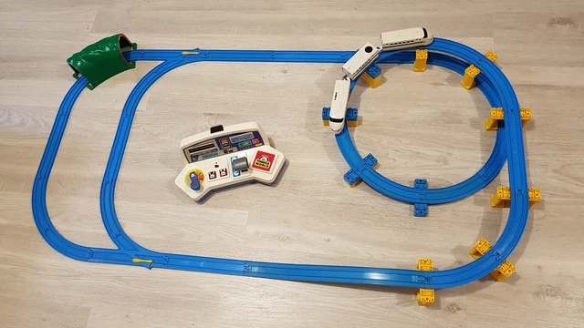 Circuit de train Tomica 7436 avec train télécommandé (rare)