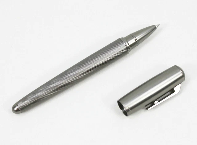 Hugo Boss Pure Matte Dark Chrome Tintenroller rollerball HSY6035 (129) (18)