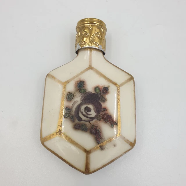 Ancien flacon à sels en porcelaine à décor émaillé de fleurs
