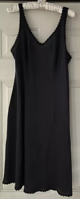 Vintage WARNERS "PERFECT MEASURE" Nightgown Slip BLACK #55700 Size 36 Length 25”