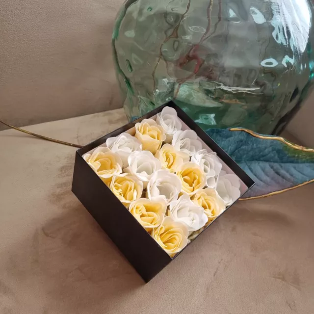 16 Rose Savon Décoratifs Parfumé Bain Fleur Bouquet Fleur d'or Boîte Cadeau