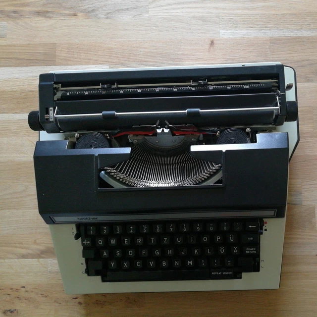 Erfurt Elite Schreibmaschine Olympia Elite Schreibmaschine - Schwarze Schreibmaschine - Büro Dekor - Geschenk Für Schriftsteller - Schreibmaschine Olympia Elite