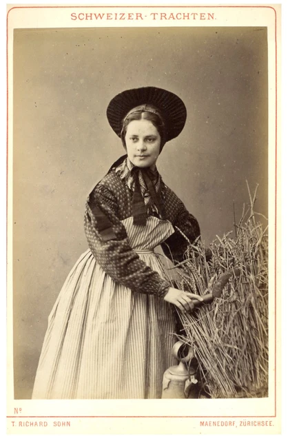 SUISSE CANTON DE Thurgovie Femme En Costume Traditionnel Vintage