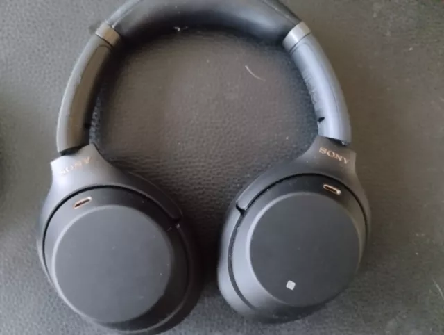 Sony WH-1000XM4 Casque sans Fil à Réduction de Bruit - Noir