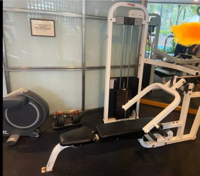 Life fitness sales multi press