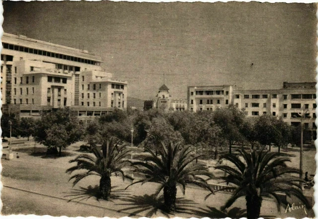 CPM AK Fez-Place Lyautey MOROC (880415)