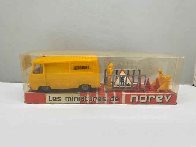 Coffret Renault Alaskan 1/43 Norev