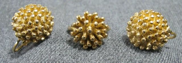 Vintage brutalist dots goldtone metal unbranded clip earrings + Avon ring size 7