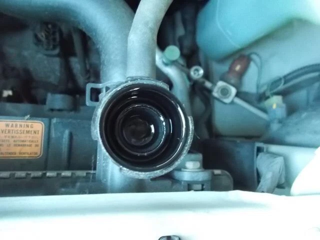 MITSUBISHI MINICA 2004 GBD-H42V Radiatore MR464690 [Usato] [PA67931451]