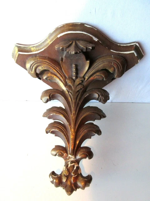 Etagère d'angle Napoléon III, console murale bois plâtré doré: Feuille d'acanthe