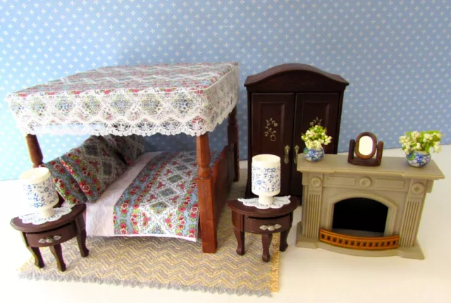 Customised Sylvanian Dolls House Furniture 4 Poster Bed Bathroom New Bedding Etc